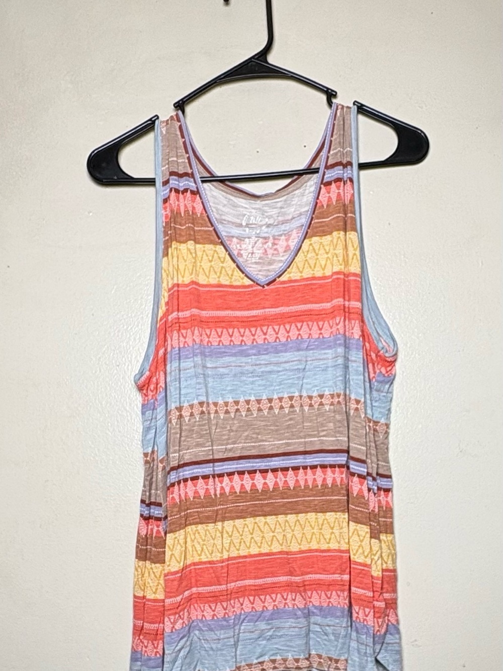 Casual Striped V-Neck Tank Top - Multicolor